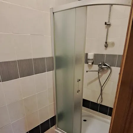 Bed & Breakfast Juros Akis