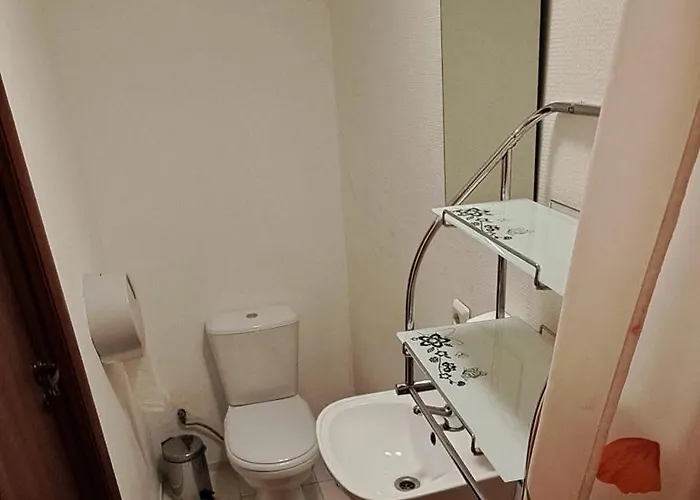 Juros Akis לינה וארוחת בוקר *