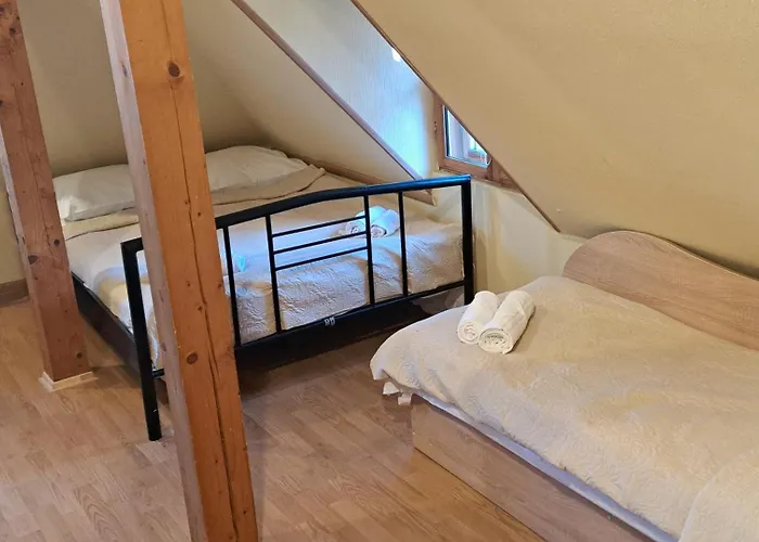 Juros Akis פלאנגה