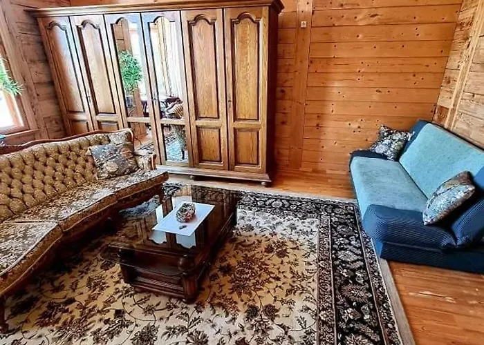 לינה וארוחת בוקר Juros Akis